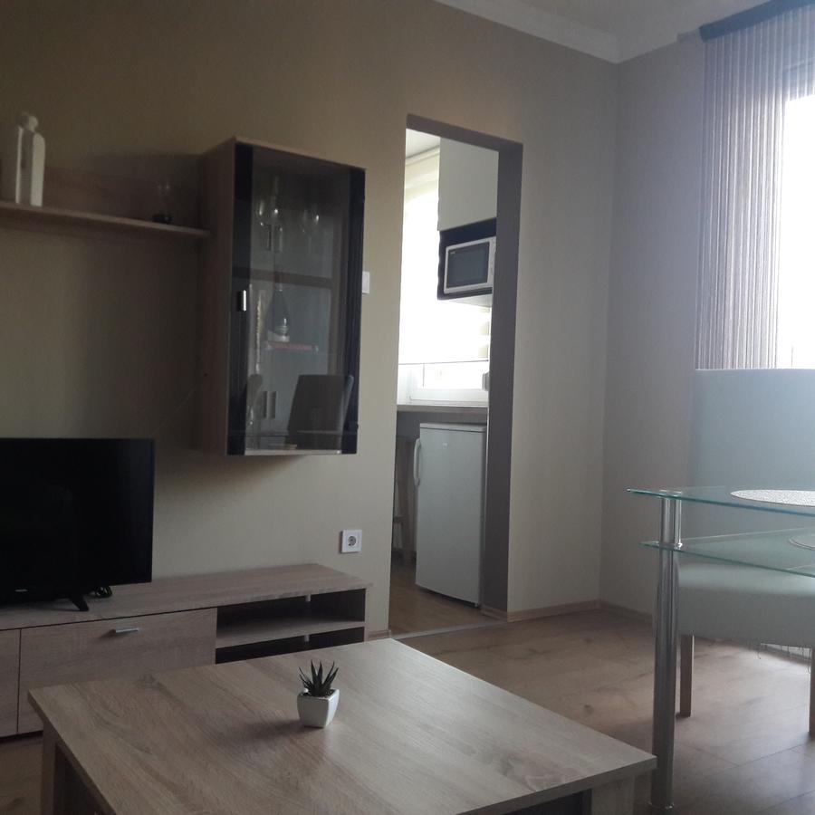 Studio 18 Apartman Kazincbarcika Exterior photo